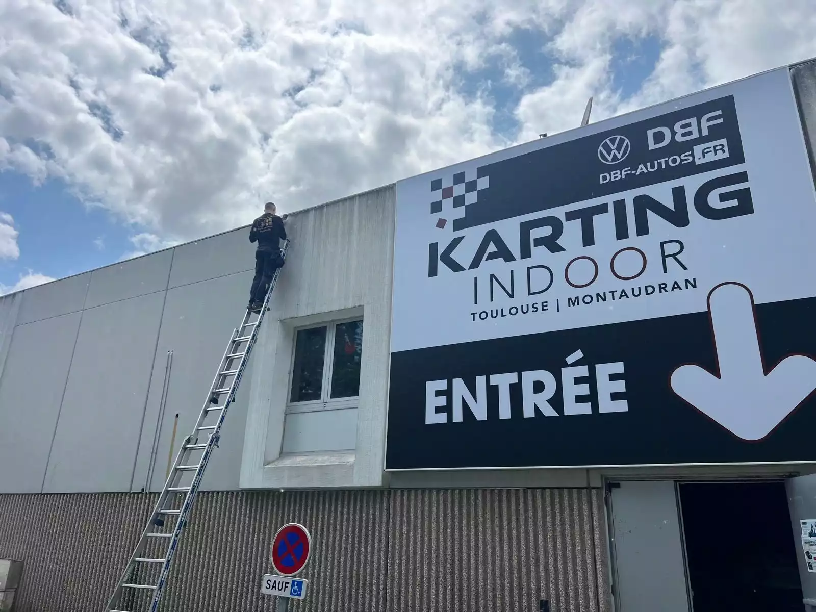 Installation de caméra vidéo surveillance 🏎️